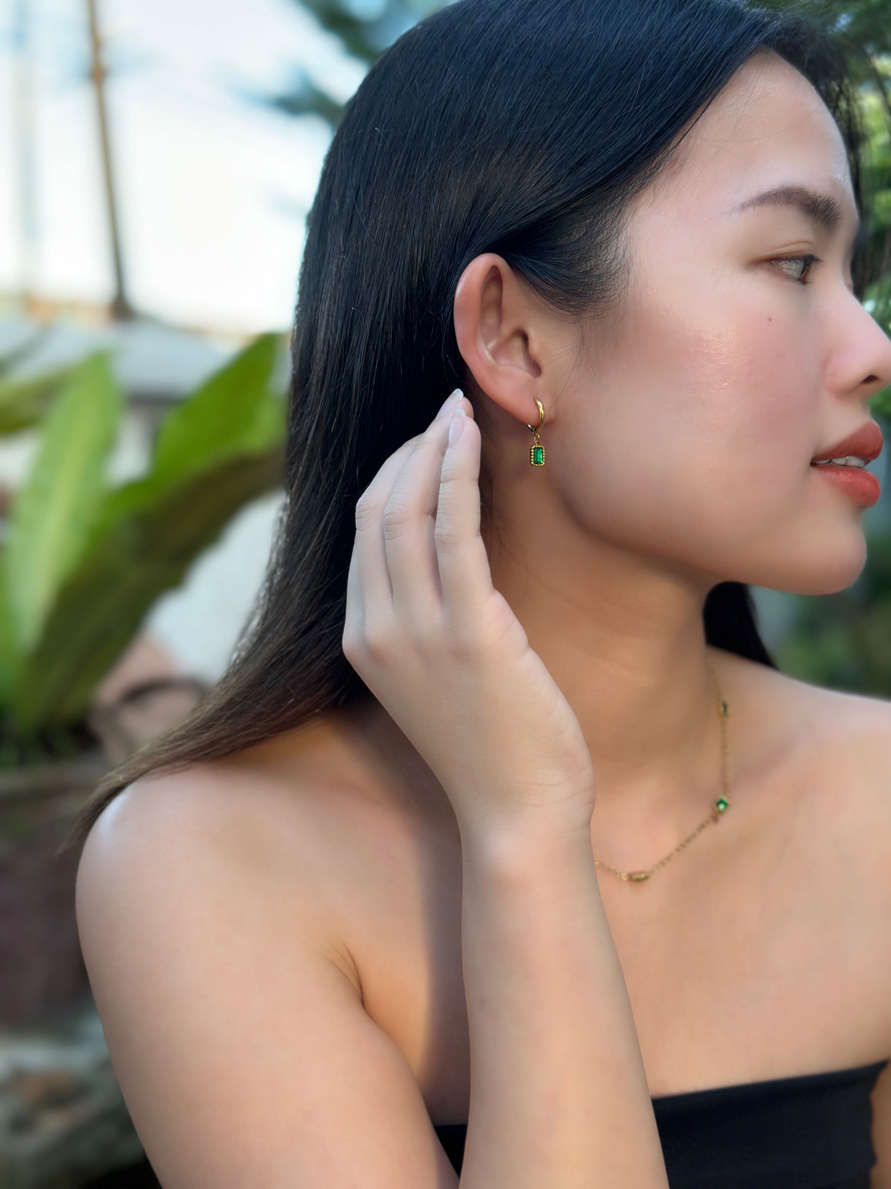 EMERALD MUSE EARRINGS